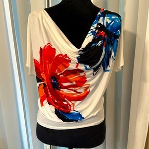 Beautiful top made my soulmates looks amazing with jeans very classy